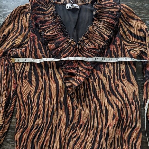 NWT Ganni | Pleated Georgette Blouse In Tiger's Eye - Picture 12 of 16